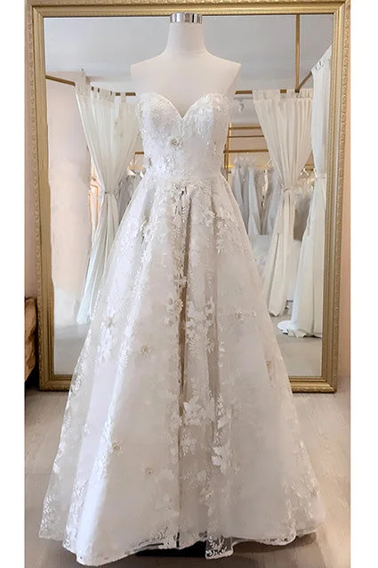 Rent : Bramanta Wijaya - Sweetheart A Line Flower Wedding Gown Mermaid Style Gown