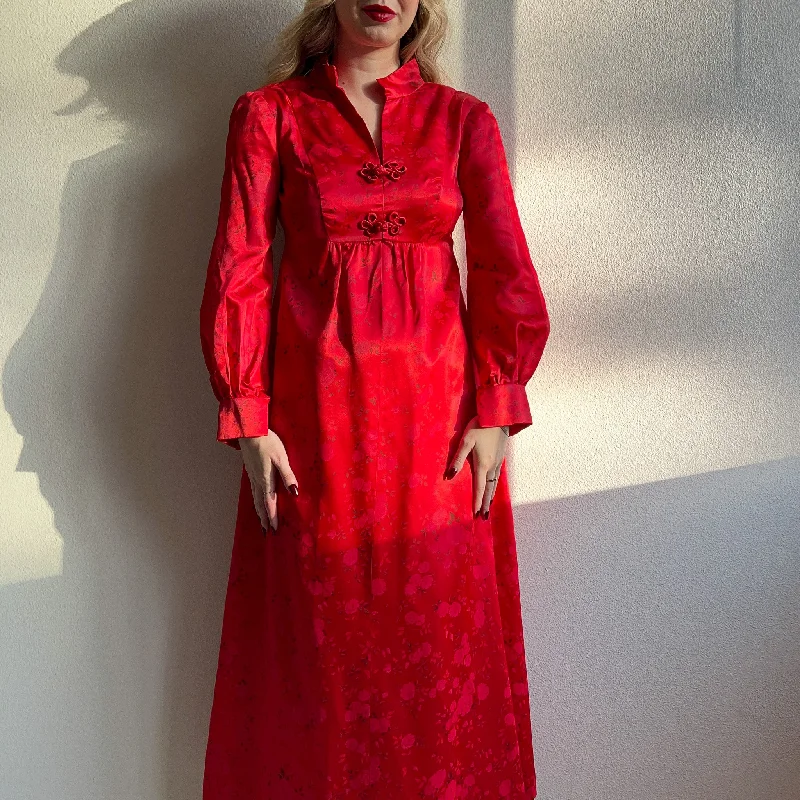 1960s Red Pattern Silk Gown With Long Sleeves (XS/S) Maxi Skirt Trendy