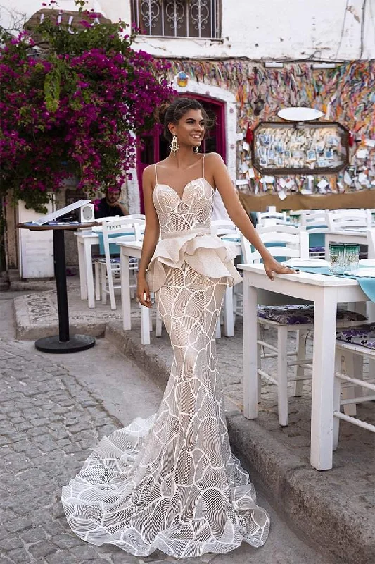 Wedding Gown With Exclusive Lace Lace Dress Set